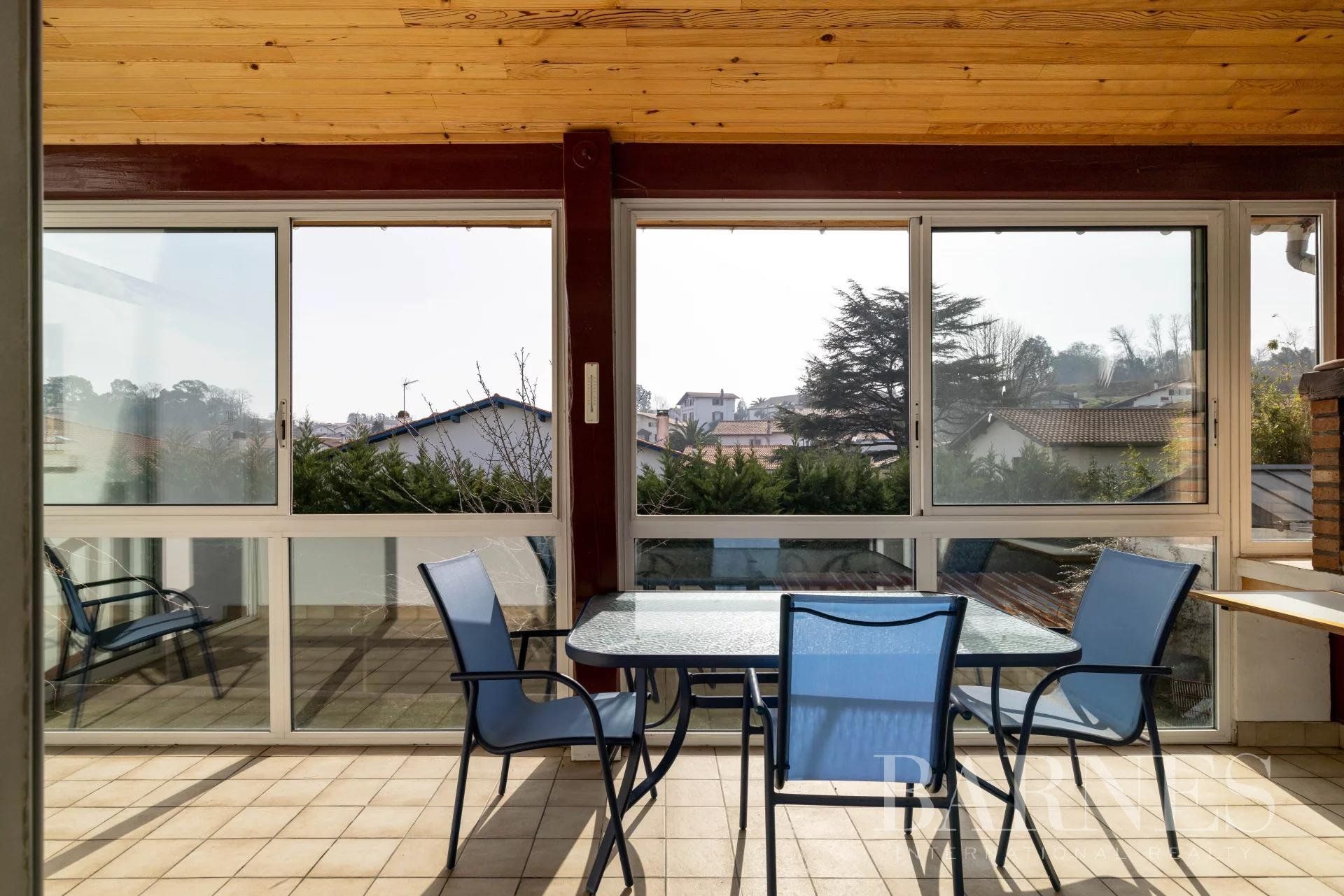 Къща в Ciboure, SaintJean De Luz Ciboure, Франция за продажба от