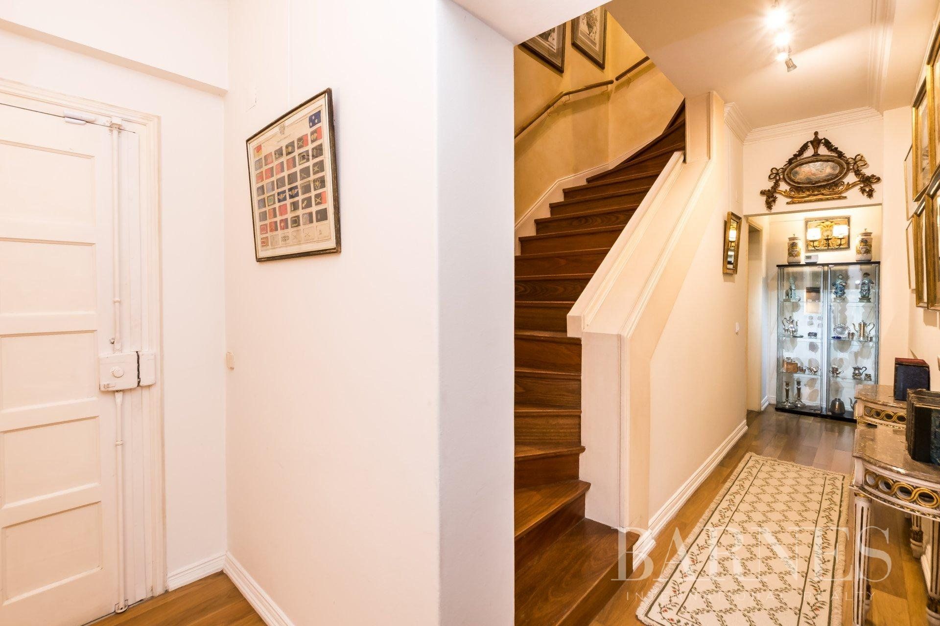 Къща в Cascais, Estoril, Португалия за продажба от BARNES Bulgaria