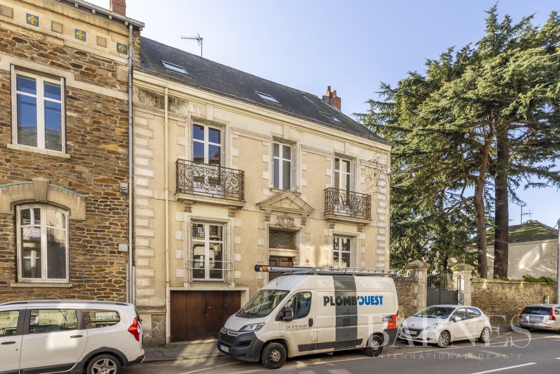 Къща в Nantes, Nantes CentreVille, Франция за продажба от BARNES Bulgaria