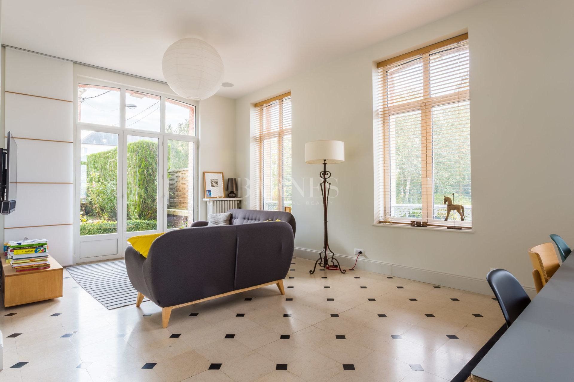 Къща в Lisieux, Normandy, Франция за продажба от BARNES Bulgaria